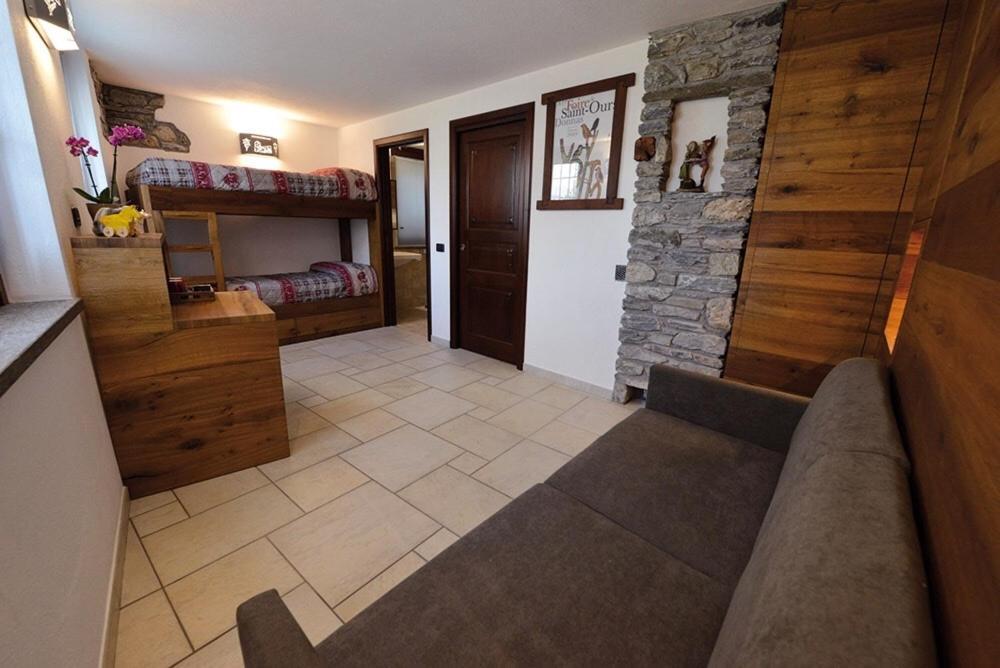 Hotel Maison Du Passage Aosta Esterno foto