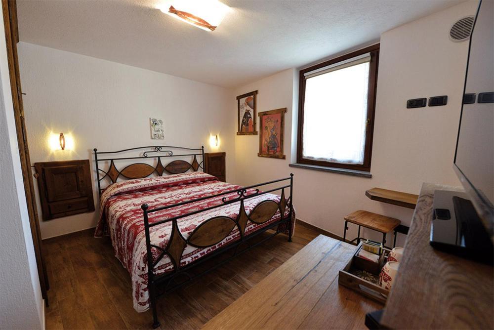 Hotel Maison Du Passage Aosta Esterno foto