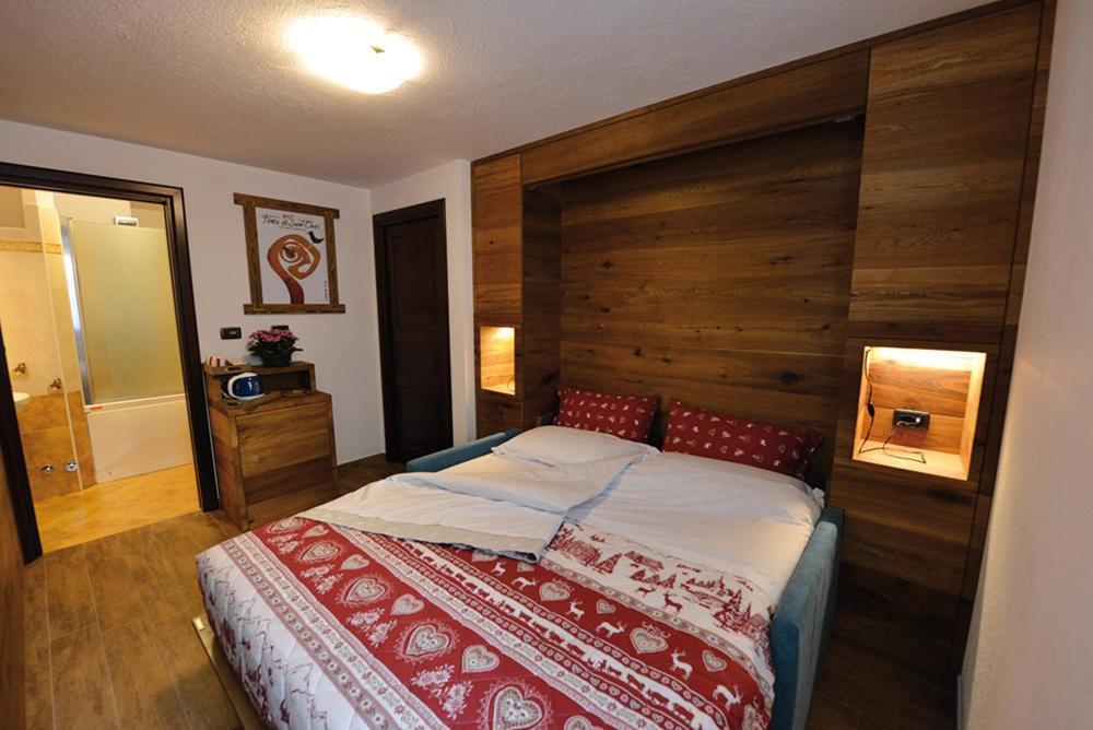 Hotel Maison Du Passage Aosta Esterno foto